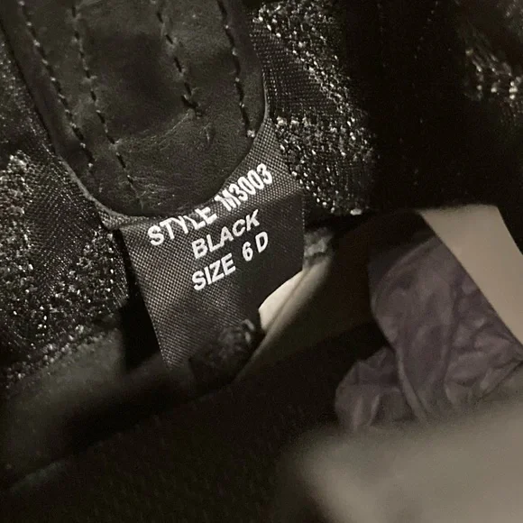 Women’s Short Cowboy Boots Black Leather Boots NWOB Size 6 Soto Janis - Picture 11 of 15